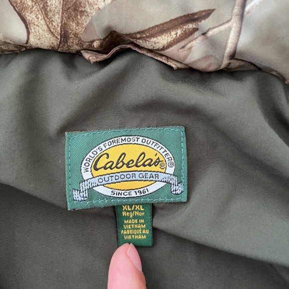 Cabela's camo hunting jacket - Picture 2 of 3
